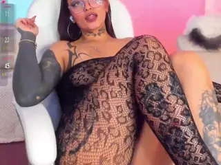 Hinata-01's Live Sex Cam Show