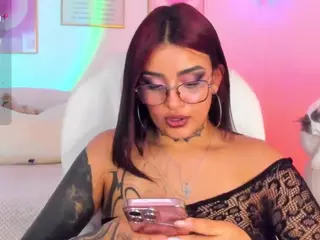 Hinata-01's Live Sex Cam Show