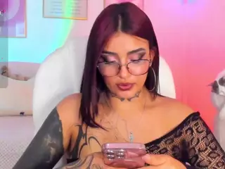 Hinata-01's Live Sex Cam Show