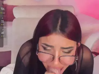 Hinata-01's Live Sex Cam Show