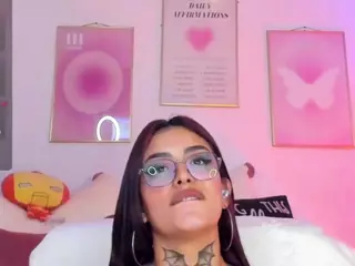 Hinata-01's Live Sex Cam Show