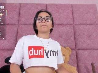 Live cam show with Amy