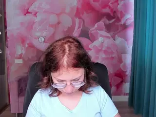 AngelinaLow's Live Sex Cam Show