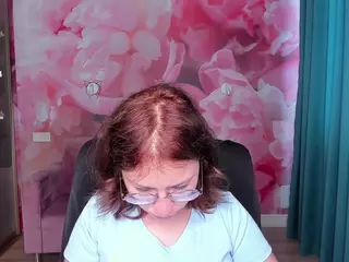 AngelinaLow's Live Sex Cam Show