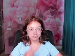 AngelinaLow's Live Sex Cam Show