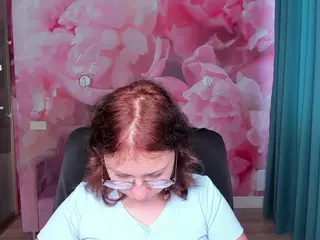 AngelinaLow's Live Sex Cam Show