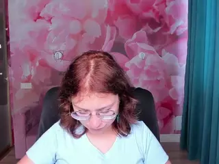 AngelinaLow's Live Sex Cam Show