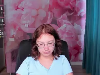 AngelinaLow's Live Sex Cam Show