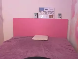 AngelinaLow's Live Sex Cam Show