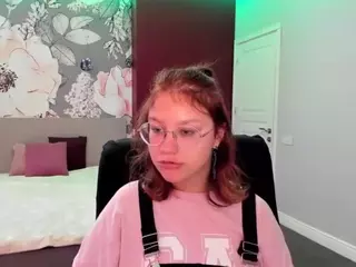 AngelinaLow's Live Sex Cam Show