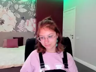 AngelinaLow's Live Sex Cam Show