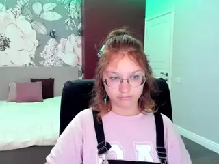 AngelinaLow's Live Sex Cam Show