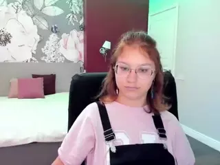 AngelinaLow's Live Sex Cam Show
