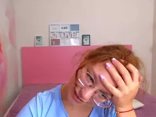 AngelinaLow's Live Sex Cam Show