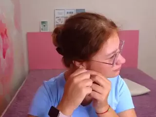 AngelinaLow's Live Sex Cam Show