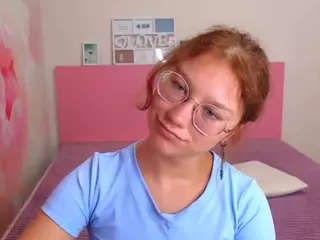AngelinaLow's Live Sex Cam Show