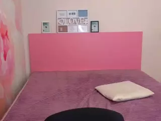 AngelinaLow's Live Sex Cam Show