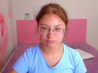AngelinaLow's Live Sex Cam Show