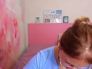 AngelinaLow's Live Sex Cam Show