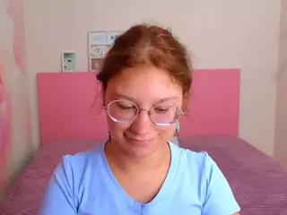 AngelinaLow's Live Sex Cam Show
