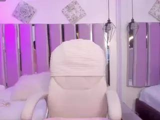 ivybraaze's Live Sex Cam Show
