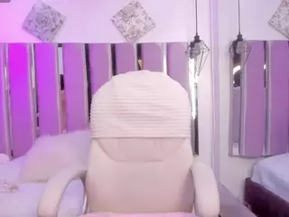 ivybraaze's Live Sex Cam Show