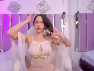 ivybraaze's Live Sex Cam Show
