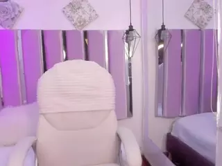 ivybraaze's Live Sex Cam Show