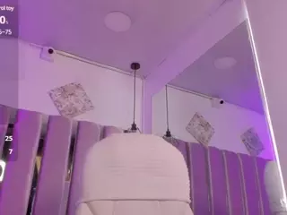 ivybraaze's Live Sex Cam Show