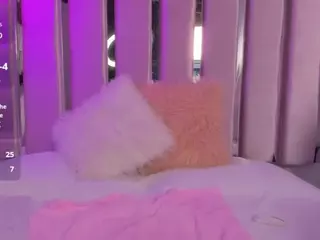 ivybraaze's Live Sex Cam Show