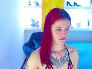 lucia-21's Live Sex Cam Show