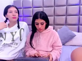 SkyFalls's Live Sex Cam Show