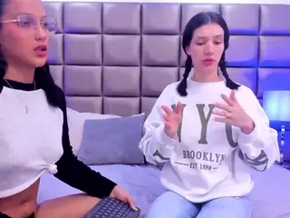 SkyFalls's Live Sex Cam Show