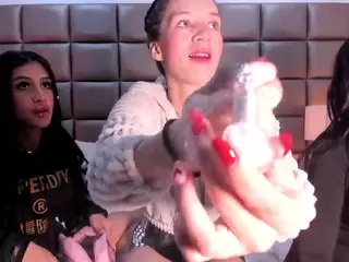 SkyFalls's Live Sex Cam Show