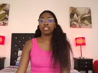 ThamaraBunny's Live Sex Cam Show
