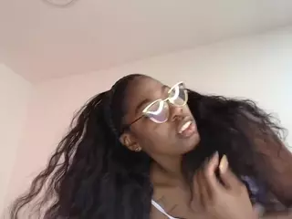 ThamaraBunny's Live Sex Cam Show