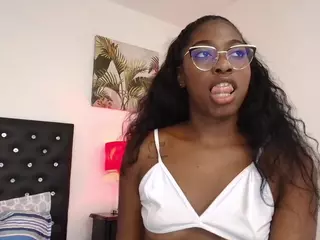 ThamaraBunny's Live Sex Cam Show