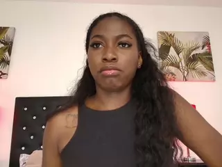 ThamaraBunny's Live Sex Cam Show
