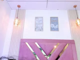 Vickyruiz1's Live Sex Cam Show