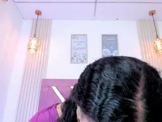 Vickyruiz1's Live Sex Cam Show