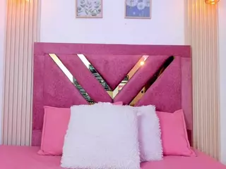 Vickyruiz1's Live Sex Cam Show
