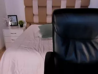 Aida-Jones's Live Sex Cam Show