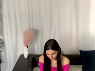 Aliceqq's Live Sex Cam Show