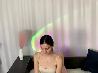 Aliceqq's Live Sex Cam Show