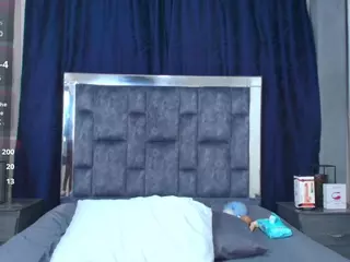 Effie-cooper's Live Sex Cam Show
