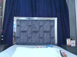 Effie-cooper's Live Sex Cam Show