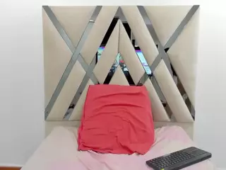Scarlet Ross's Live Sex Cam Show