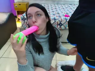 StacyAndJeremmy's Live Sex Cam Show