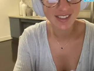 Stassie Summers's Live Sex Cam Show