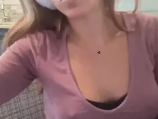 Stassie Summers's Live Sex Cam Show